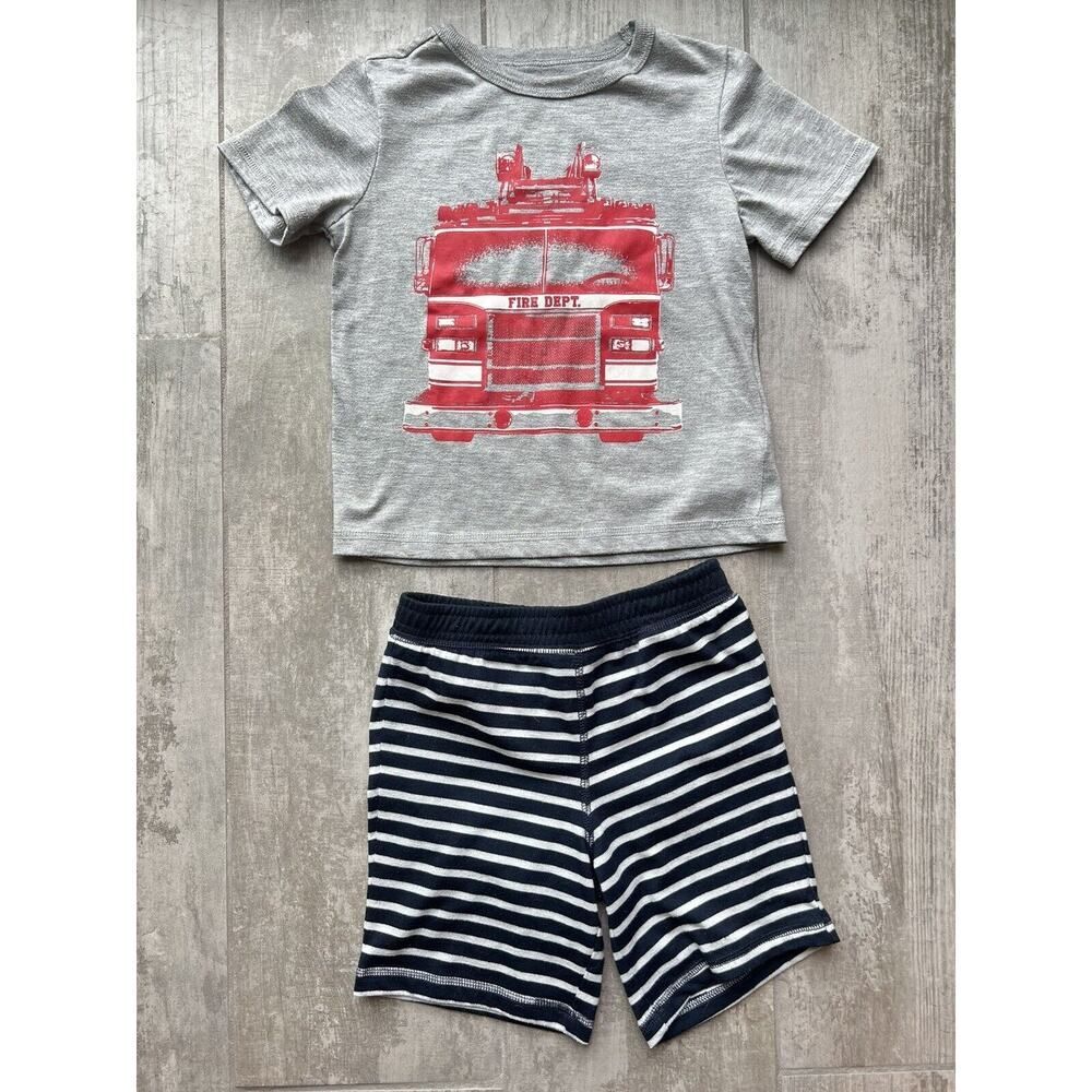 Baby Gap Toddler Boys 2 Piece Pajama Set Pjs Firefighter Firetruck Cotton 5T 5.